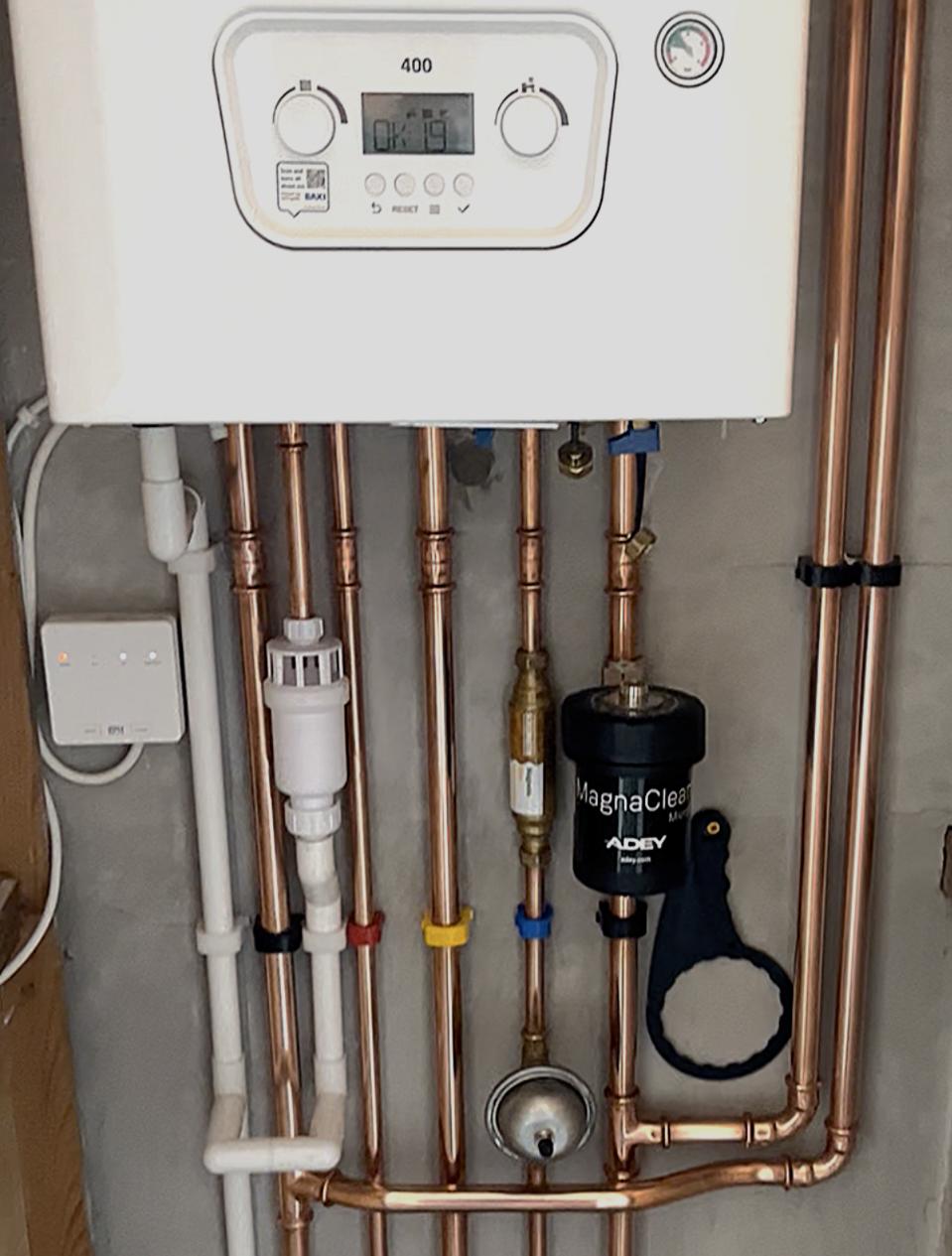 Combi boiler installation with copper pipework